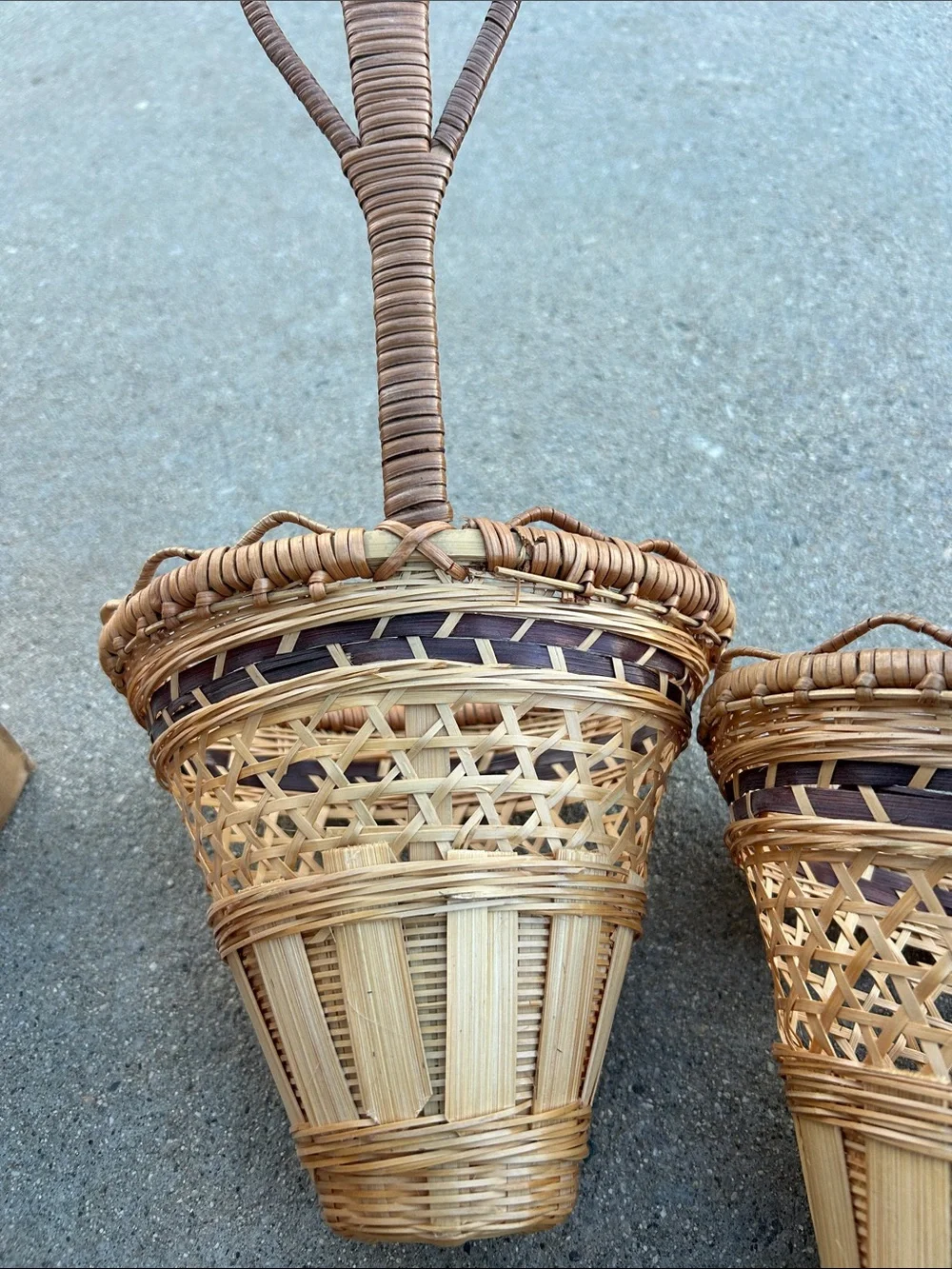 VTG Wall Pocket Woven Hanging Basket Canning beautiful
